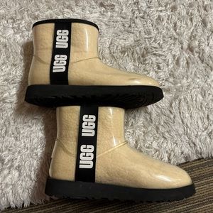 UGG Women's Classic Clear Mini Boot